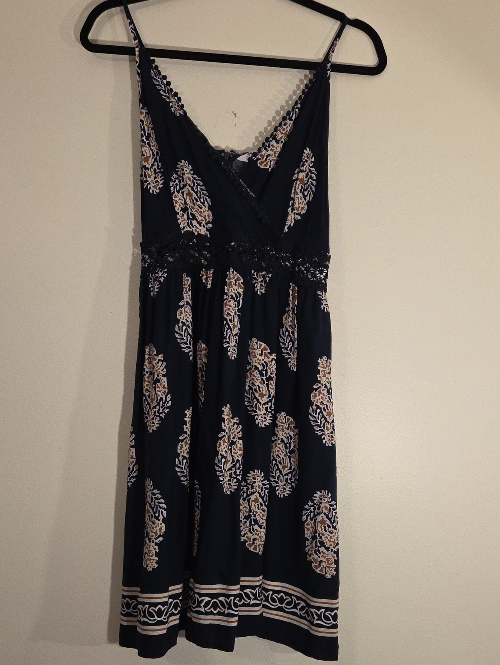Cupshe Navy Midi Dress with Beige Paisley Print